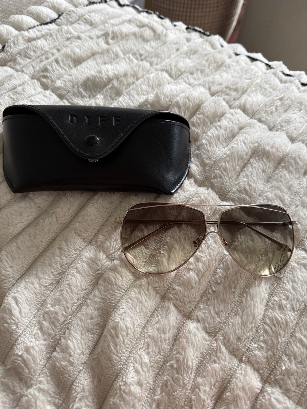 Diff Eyewear Gold Aviator Sunglasses with Brown Gradient Lenses